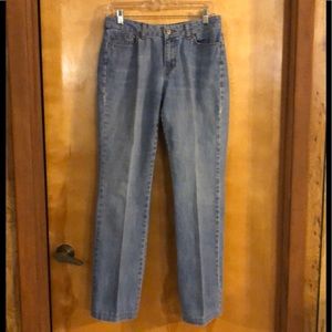 St John’s Bay Sz 6P Bootcut Jeans.